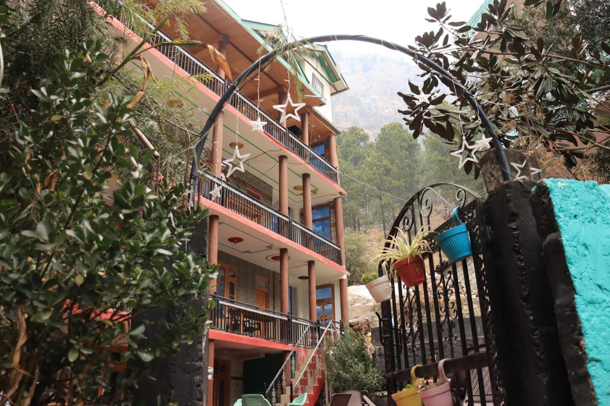 Chalo Chhalal Hotel & Cafe Kasol Ngoại thất bức ảnh