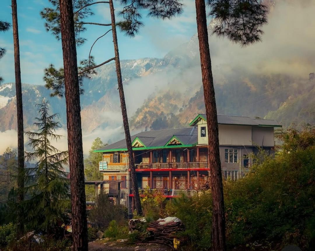 Chalo Chhalal Hotel & Cafe Kasol Ngoại thất bức ảnh