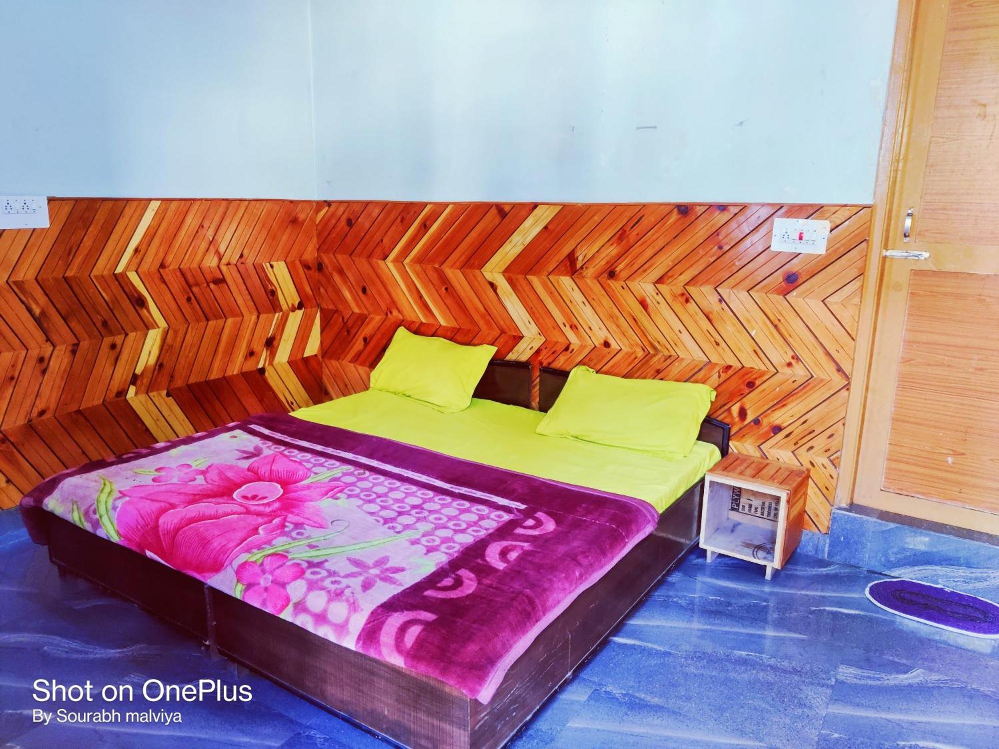 Chalo Chhalal Hotel & Cafe Kasol Ngoại thất bức ảnh