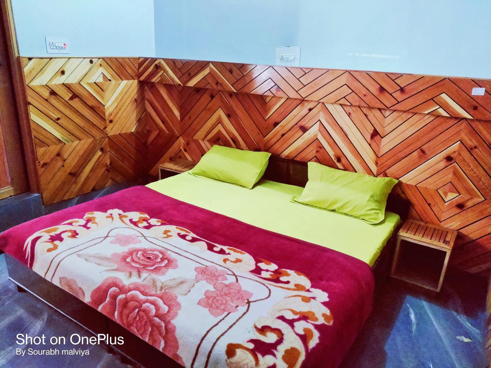 Chalo Chhalal Hotel & Cafe Kasol Ngoại thất bức ảnh