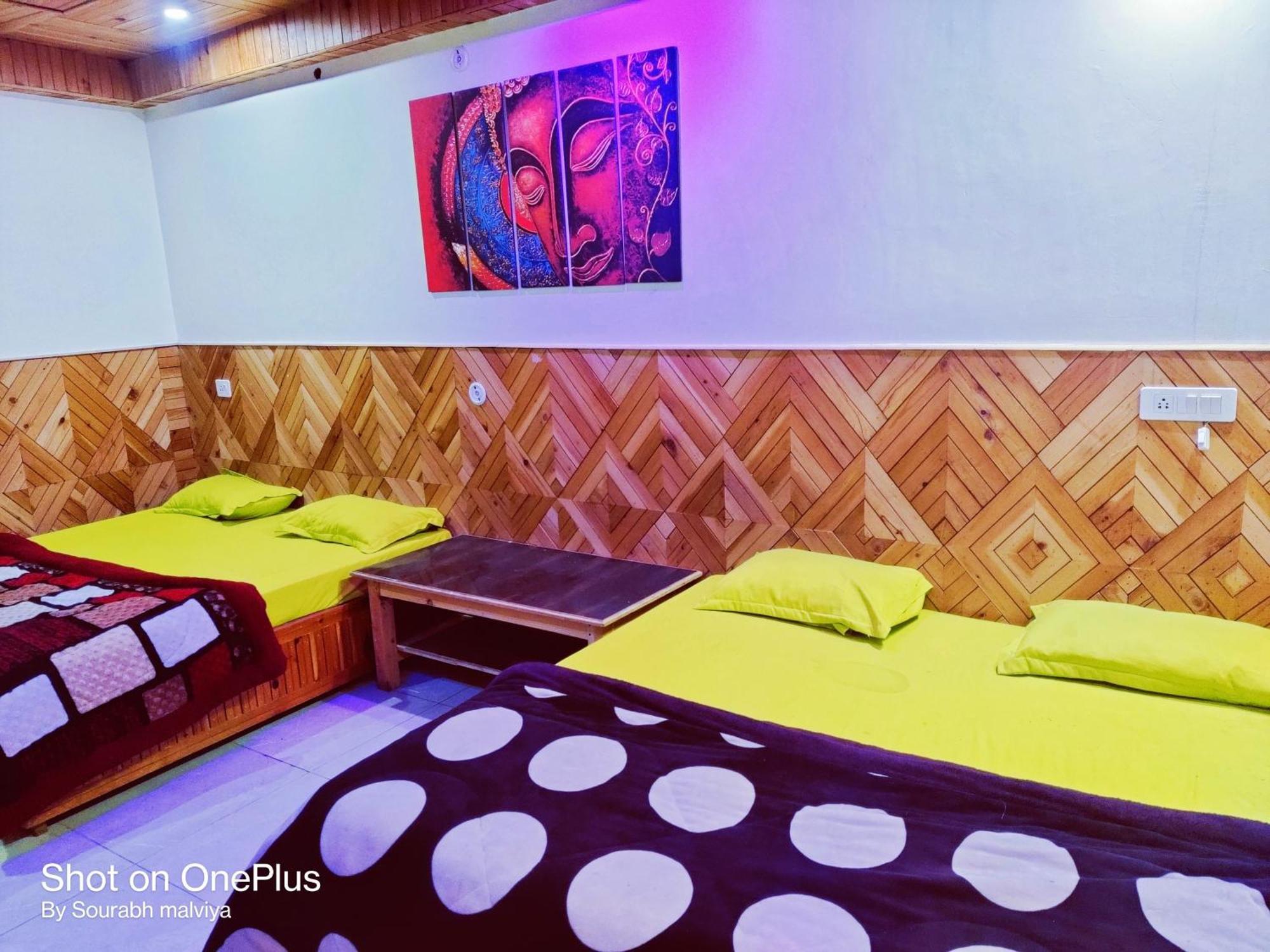 Chalo Chhalal Hotel & Cafe Kasol Ngoại thất bức ảnh